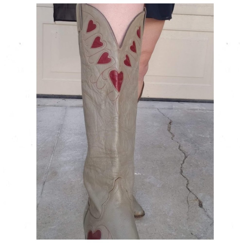 Vintage RARE Extra Tall Grey Justin Cowboy Boots with Red Heart Inlays - Picture 4 of 8